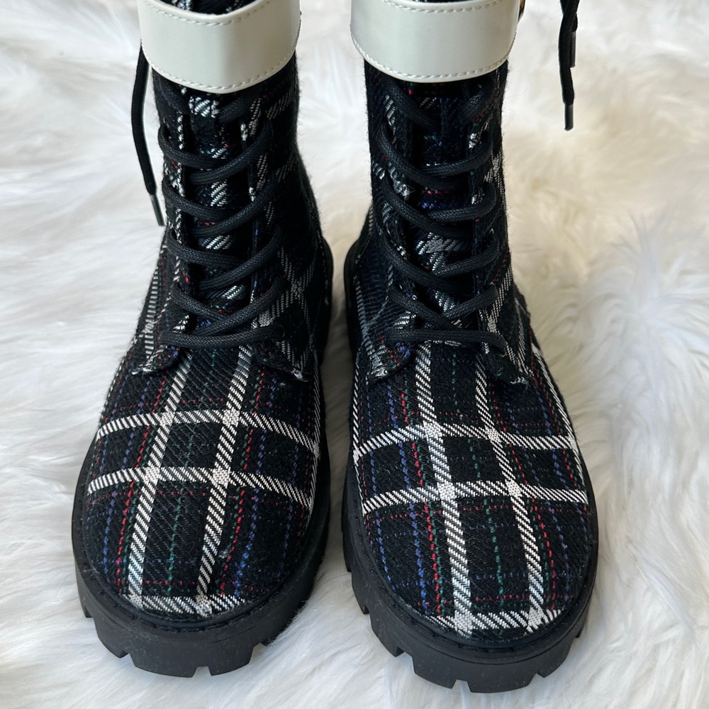 Charles & Keith Gabine Check-Print Lace-Up Ankle Boots kids US 2 age 7.5 - Picture 3 of 10